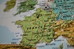 Cartina che indica il confine con la Francia