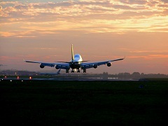 Aereo in atterraggio