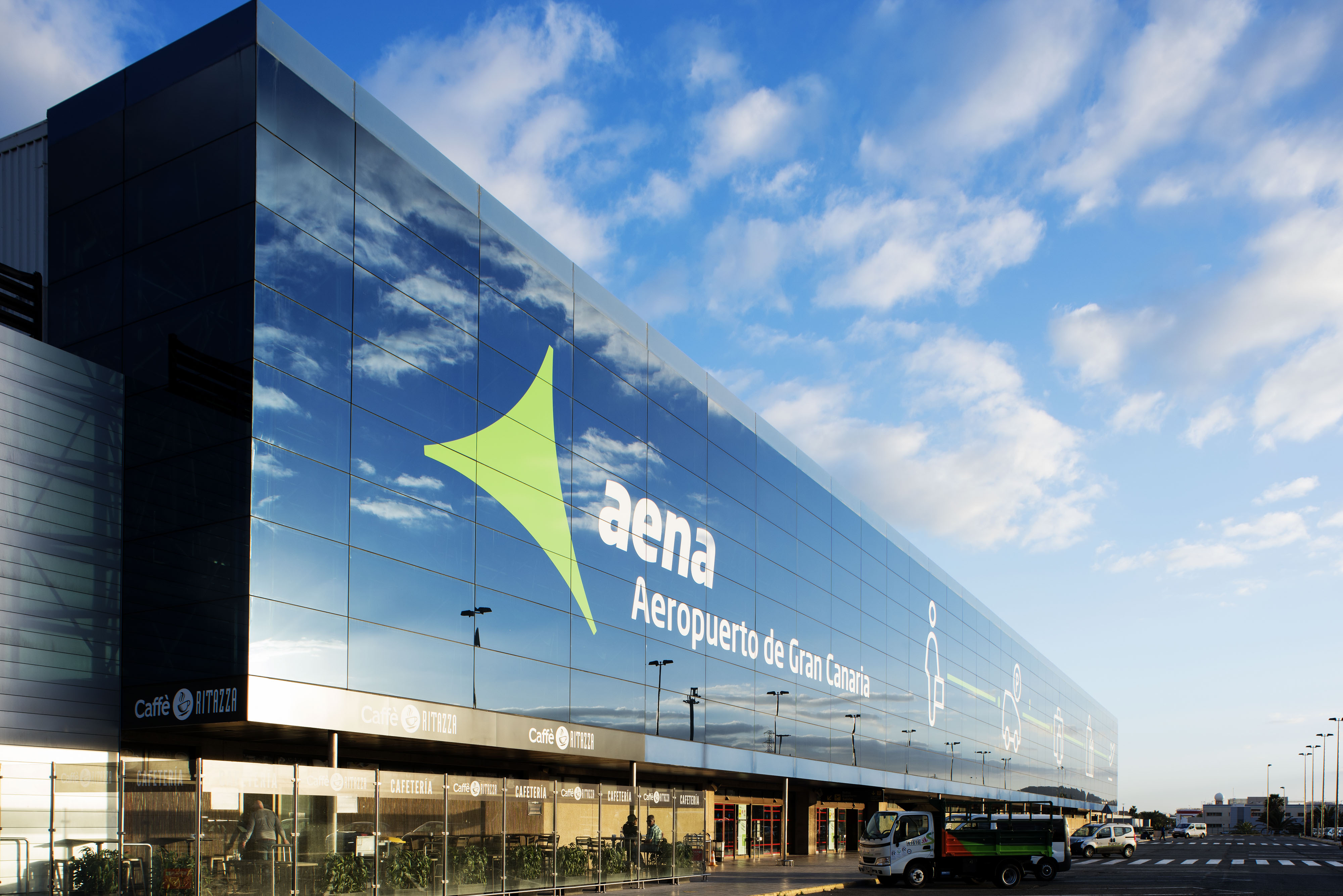 ParkVia strengthens Spanish market presence with Aena
