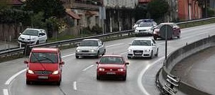 Radar de la Guardia Civil detecta vehículos conducidos a gran velocidad cada 6 minutos en las cercanías del aeropuerto de Peinador, Vigo