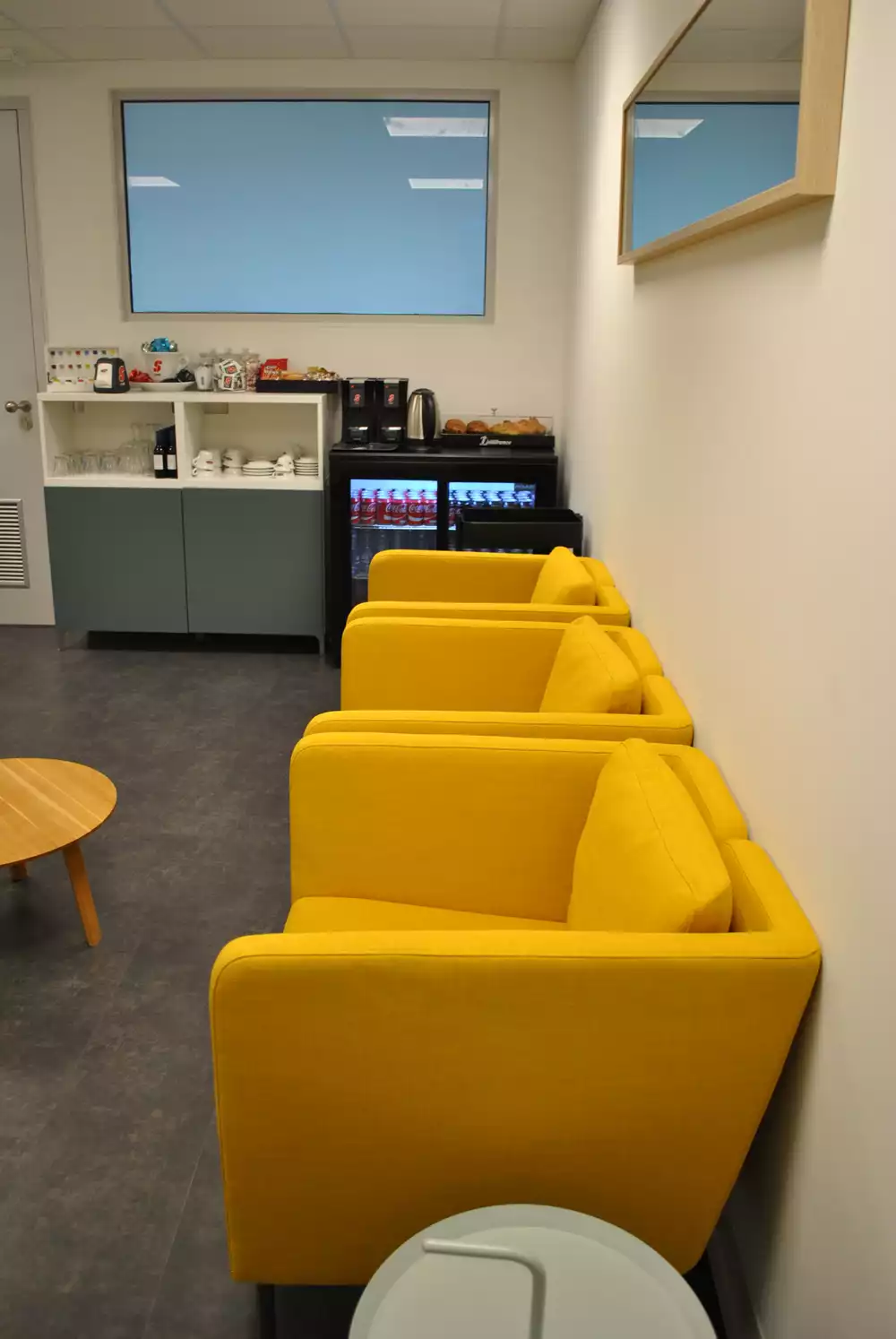 CRL Charleroi Airport T1 LOUNGE