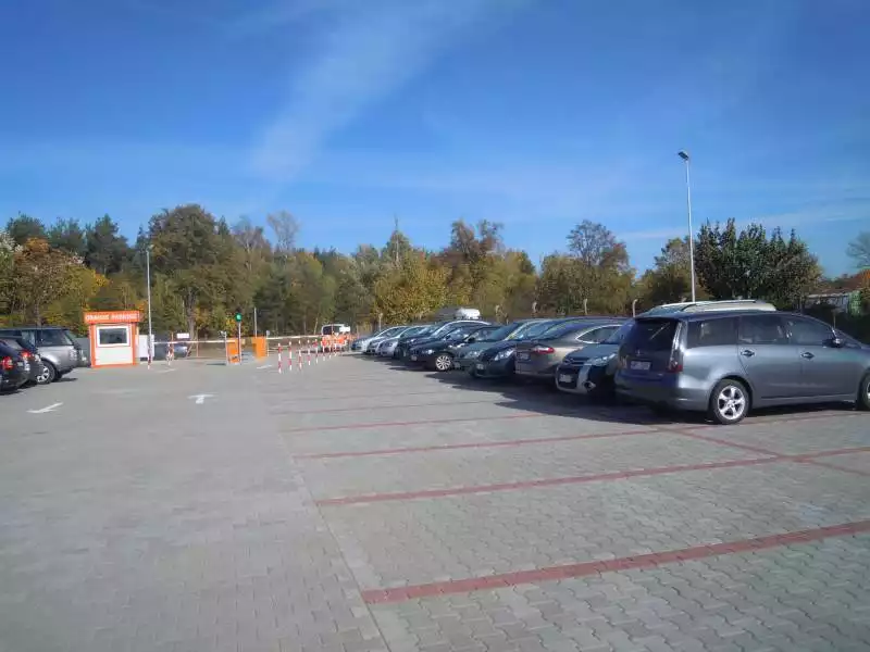 orange parking modlin