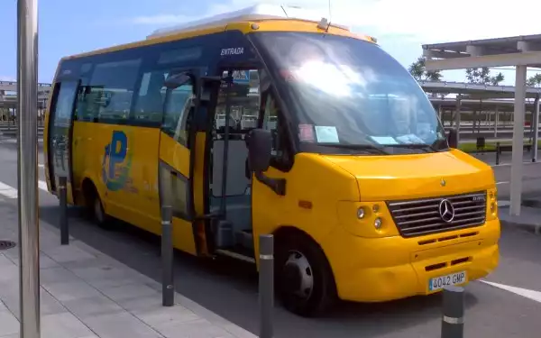 Parking Larga Estancia Shuttle Bus